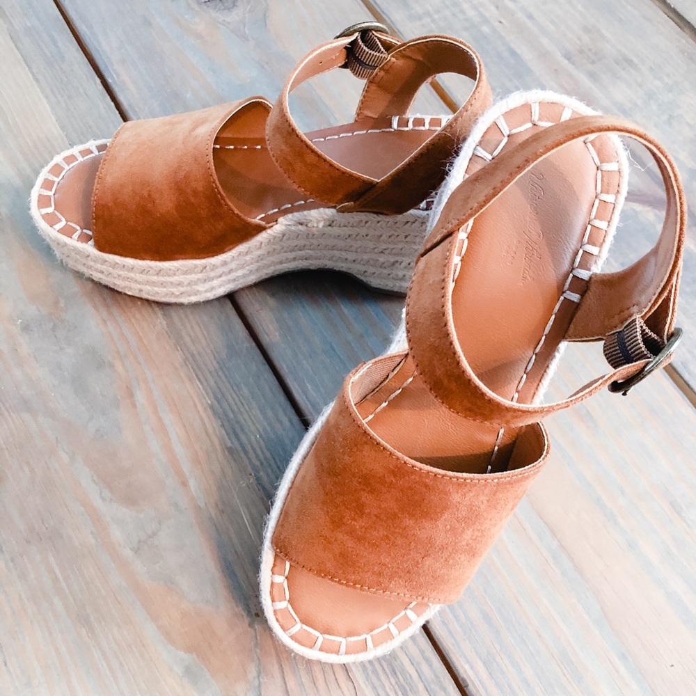 Universal Thread Wedge Espadrille